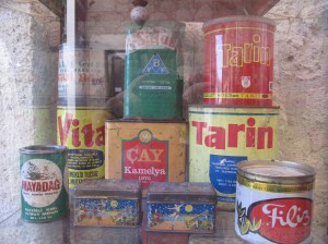 Eski Çay, Maya, Yağ Kutuları