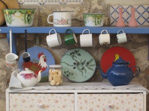 Figen'in Emaye Kap Kacak Koleksiyonunun Bir Bölümü